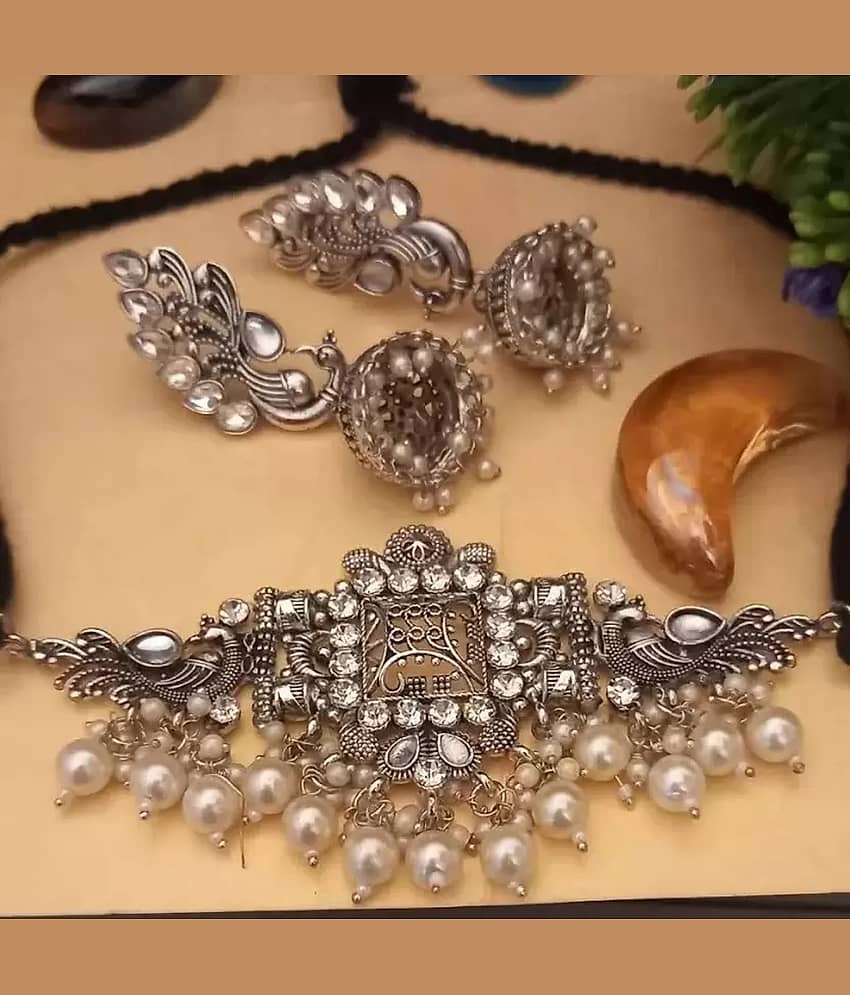 Samridhi DC Silver Alloy Necklace Set ( Pack of 1 )