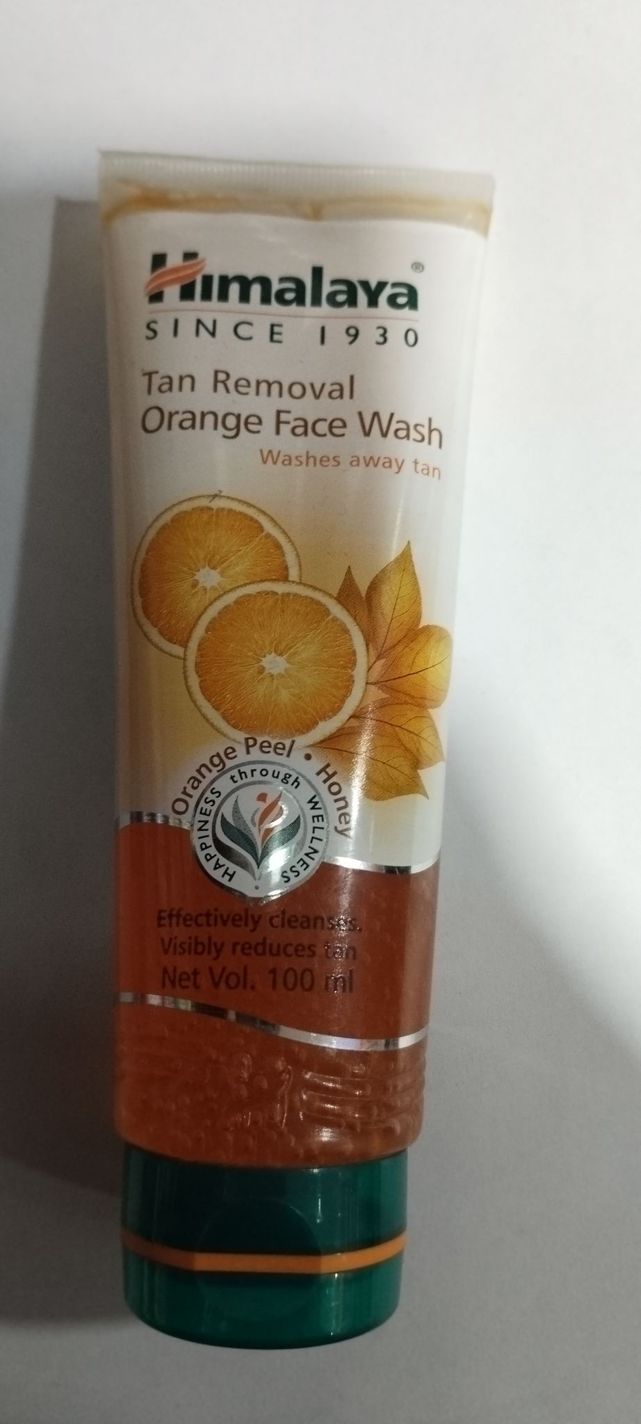 Himalaya Tan removal Orange face wash Washes away tan 