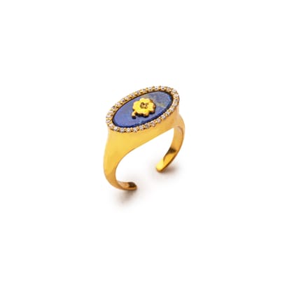 Clover Leaf Studded Signet Ring