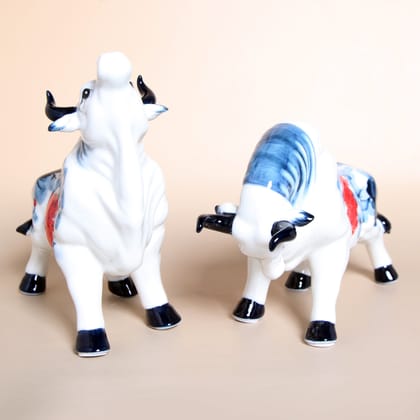 Porcelain Dual Power Bull Showpiece - Set Of 2