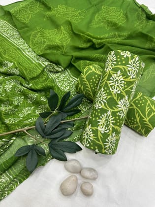 Pure Cotton Unstitched Suit With Chiffon Dupatta-As shown in picture / 2.5 mtr each / Pure cotton with chiffon dupatta