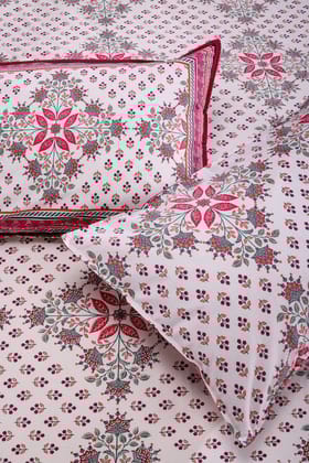 Snowflake Red Cotton Bedsheet-California King - 108 X 108 in / Red / Red