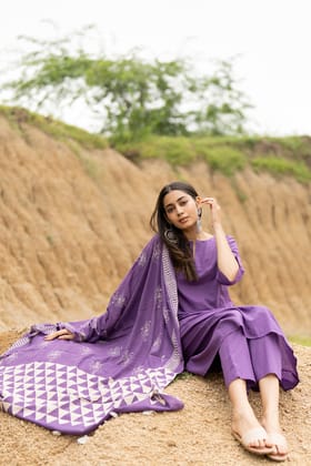 Wildberry Kurta Set with Dupatta-L