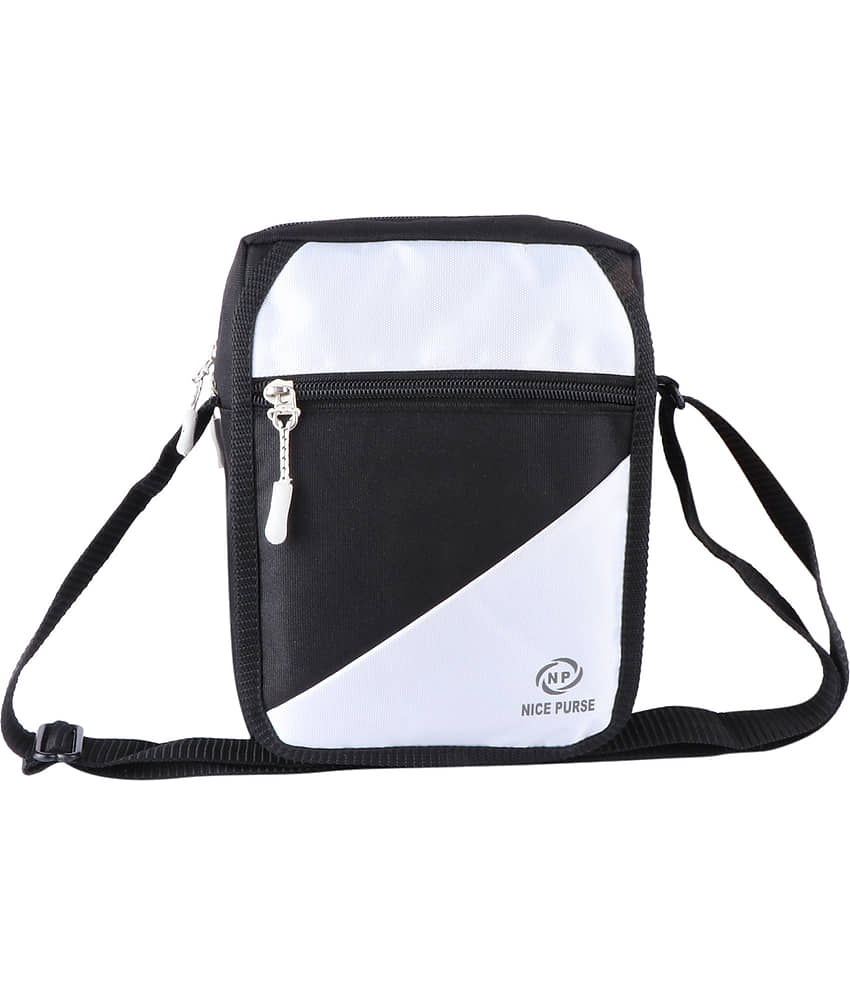 Nice Purse Black Colorblocked Messenger Bag
