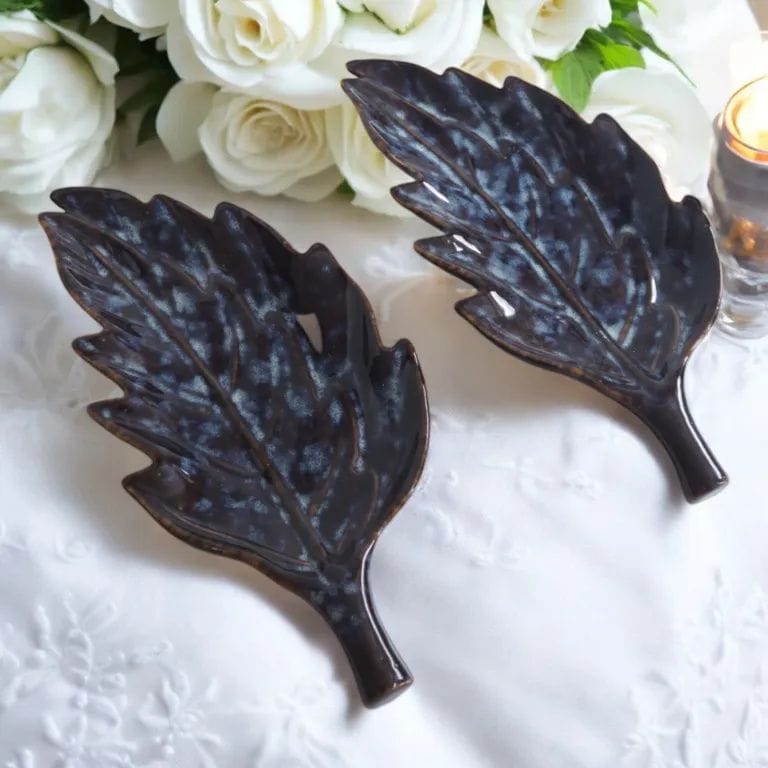 set of 2 Whispering Leaves Platter Set