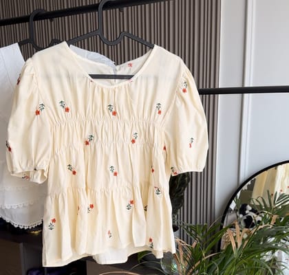 Summer cherry top-Beige / XS
