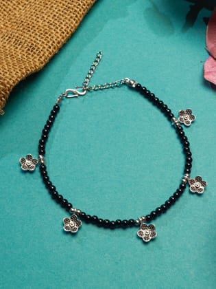 Morison Elegant Silver Anklet Timeless Charm for Your Feet