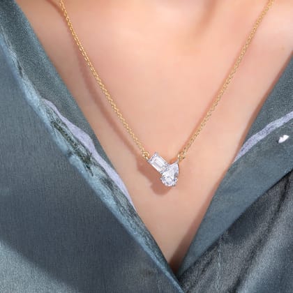 Kayse Toi Et Moi Pendant with chain For Women-Yellow Gold / 16 inches