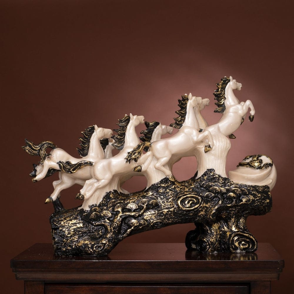 7 White Horse