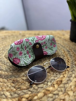 Fabric Sunglasses Cover – Stylish Protection for Your Shades