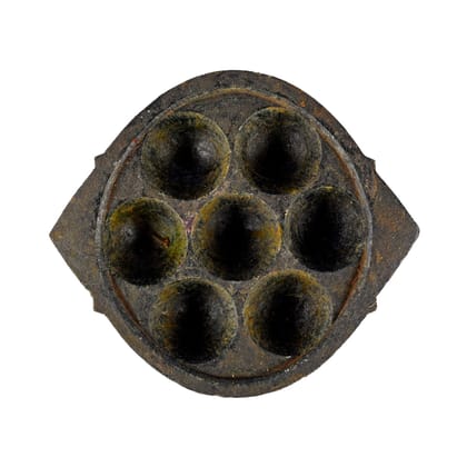 Seasoned Soapstone Paniyaram Kal - 7 Cavity (Pre-Order)