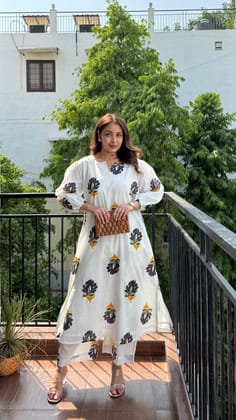 Blossom White Summer Set-XS / With Pants