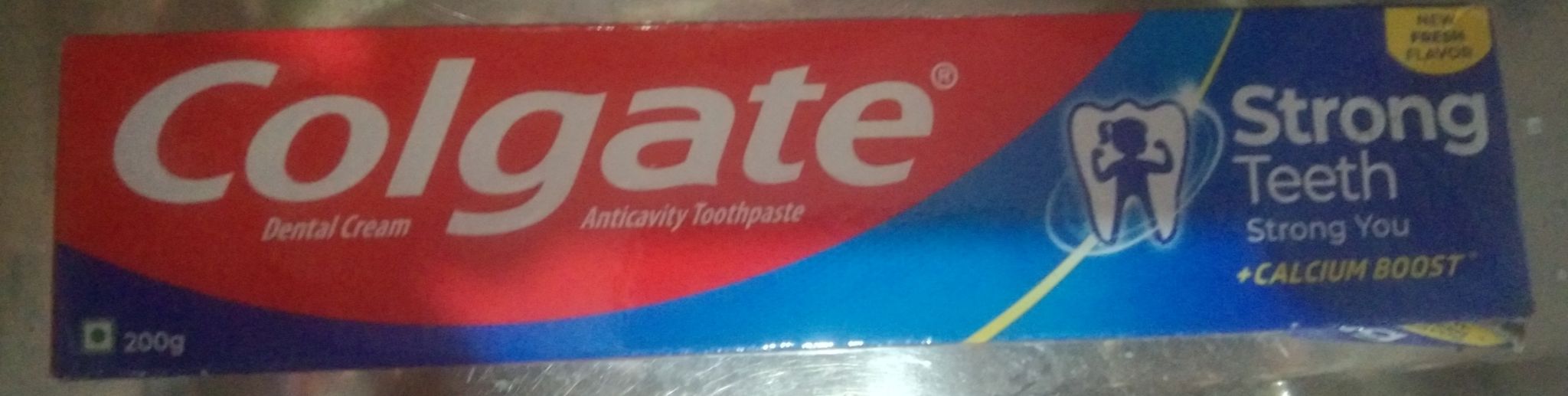Colgate strong teeth tooth paste