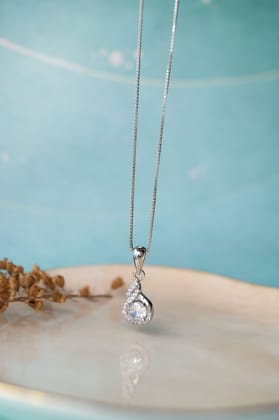 Stellar Solitaire Sterling Silver Pendant-With Chain / Silver