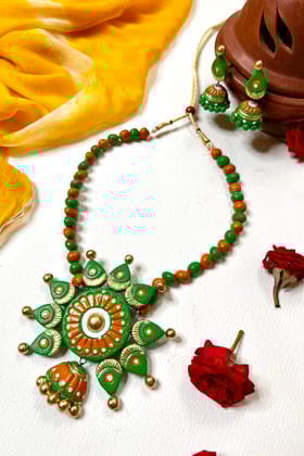 Handmade Terracotta Pendant Necklace Set- Green