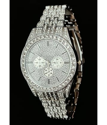 Renaissance Traders Silver Metal Analog Men's Watch