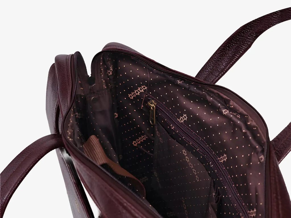 Fingerlock Leather Bag