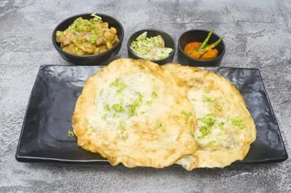 Aloo Kulcha [3 Kulcha] With Chole