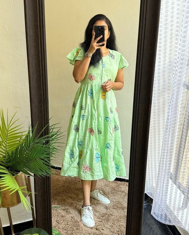 Women Cotton Green Embroidery Middy Gown-S