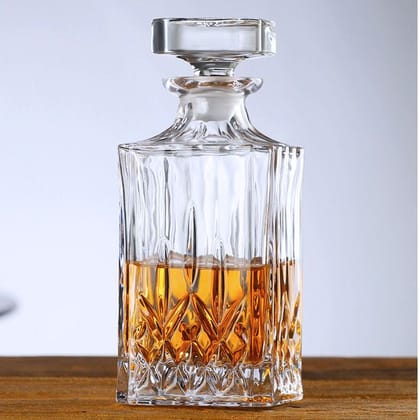Heritage Pour Whiskey Decanter