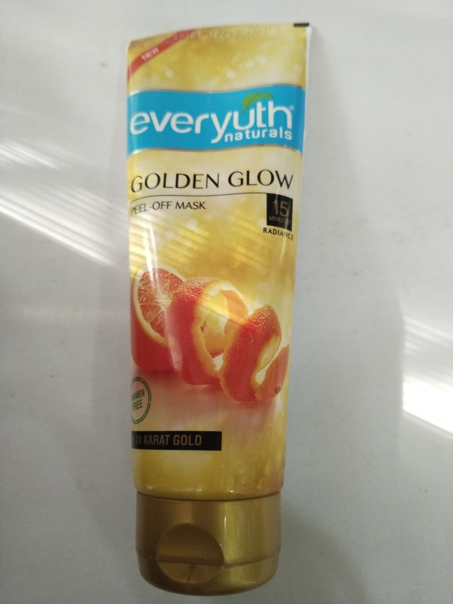 Everyuth naturals Golden glow Peel-off mask with 24 karat gold 