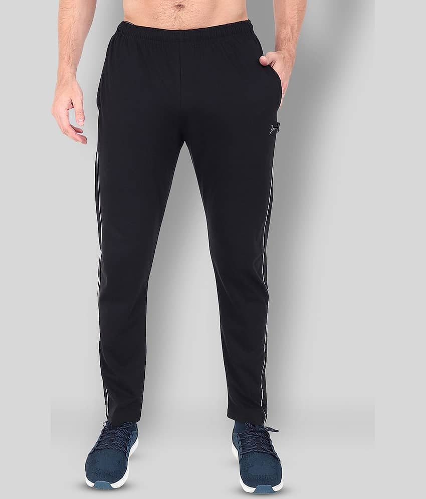 Zeffit - Black Cotton Blend Men's Trackpants ( Pack of 1 )
