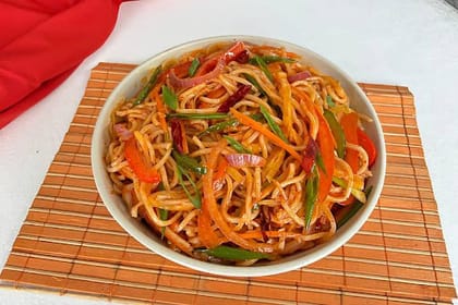 Veggies Schezwan Noodles