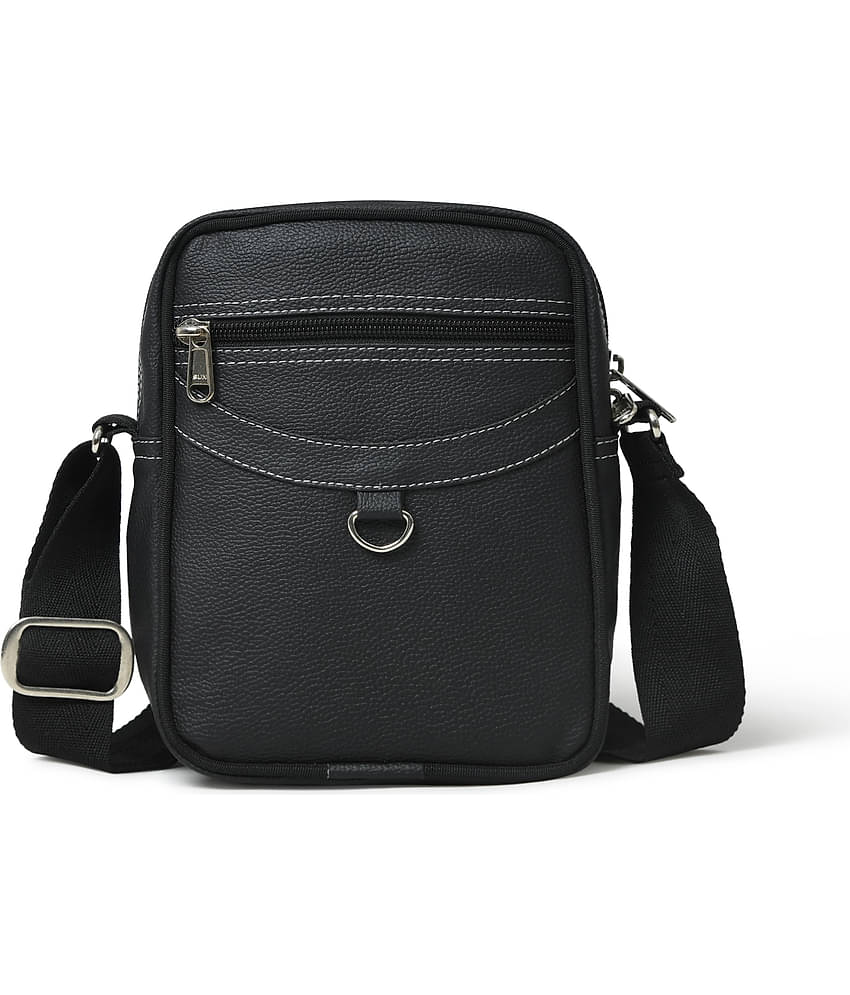 MATRICE - Black Solid Messenger Bag