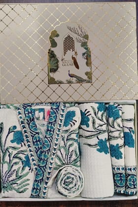 Gift Box – 1 Unisex Bathrobe, 1 Bath Towel, 2 hand Towels