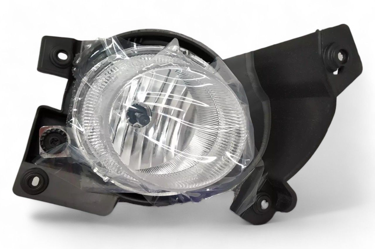 Lumax Front Fog Lamp - RH AV477975