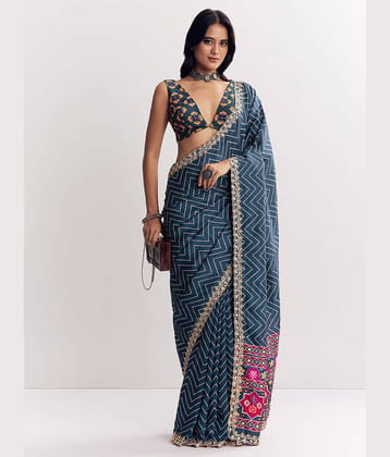 BLEESBURY Silk Blend Printed Bandhani Sarees With Unstitched Blouse Piece ( Blue )
