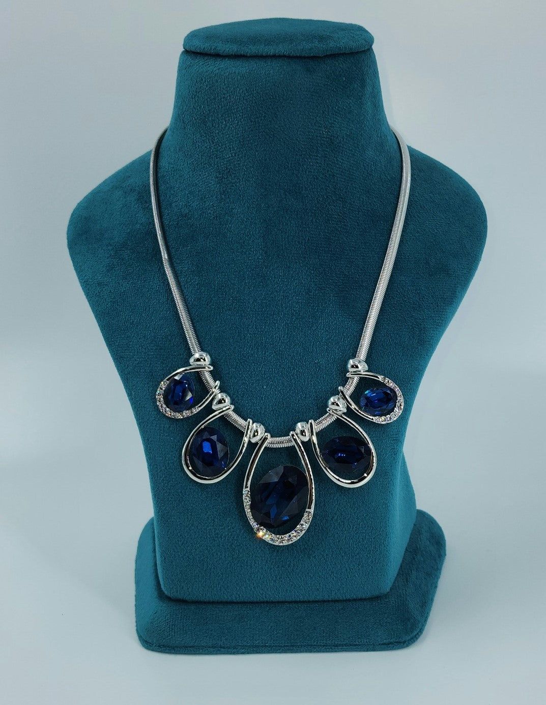 Necklace for women under 999rs