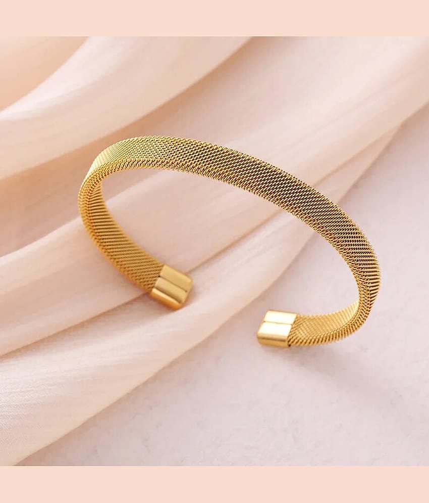 FASHION FRILL Gold Bracelet ( Pack of 1 )