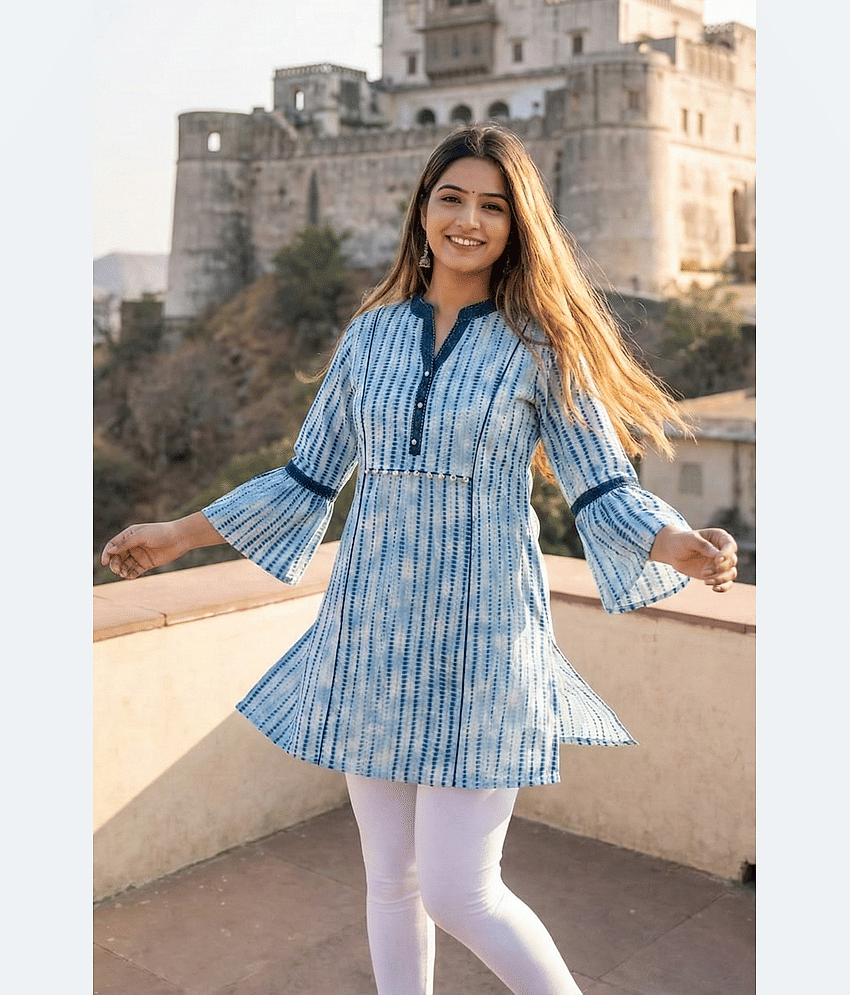Wonder Weaves Women 100% Cotton Printed Straight Kurti ( Light Blue )