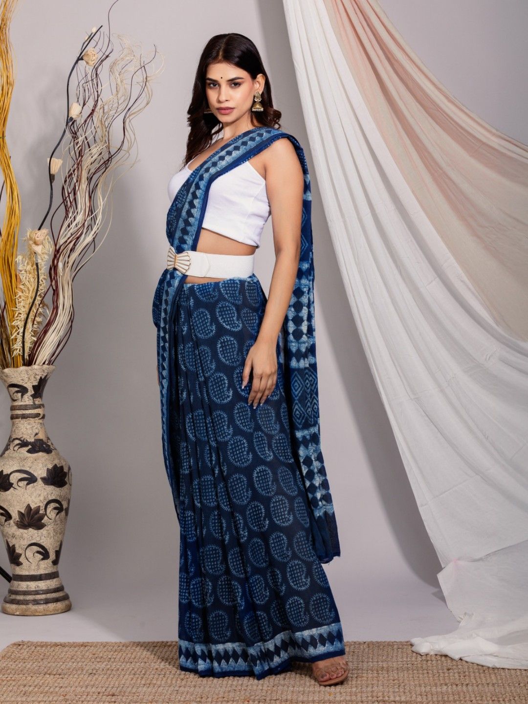 Indigo Paisley Motif Cotton Mulmul Saree