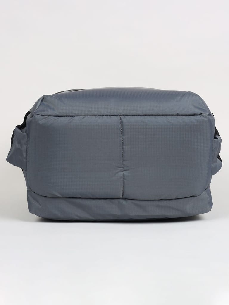 PB Pearl Bags Medium 30L Space Water Resistant 22.5 L Laptop Backpack