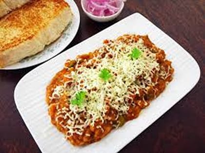 Cheese pav bhaji