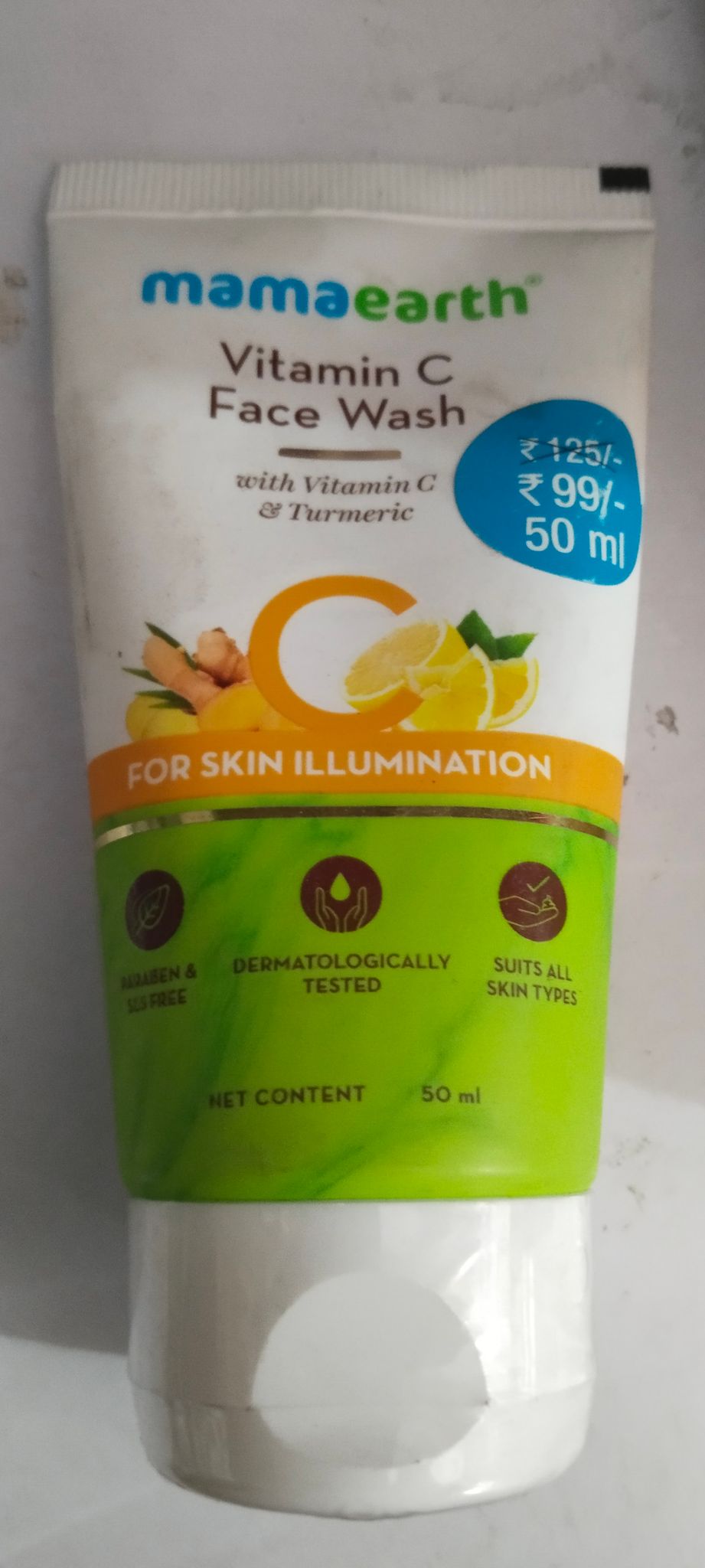 Mama earth vitamin - C facewash 