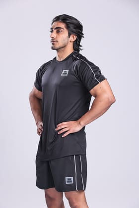 Essential Performance T-shirt-Black-XL