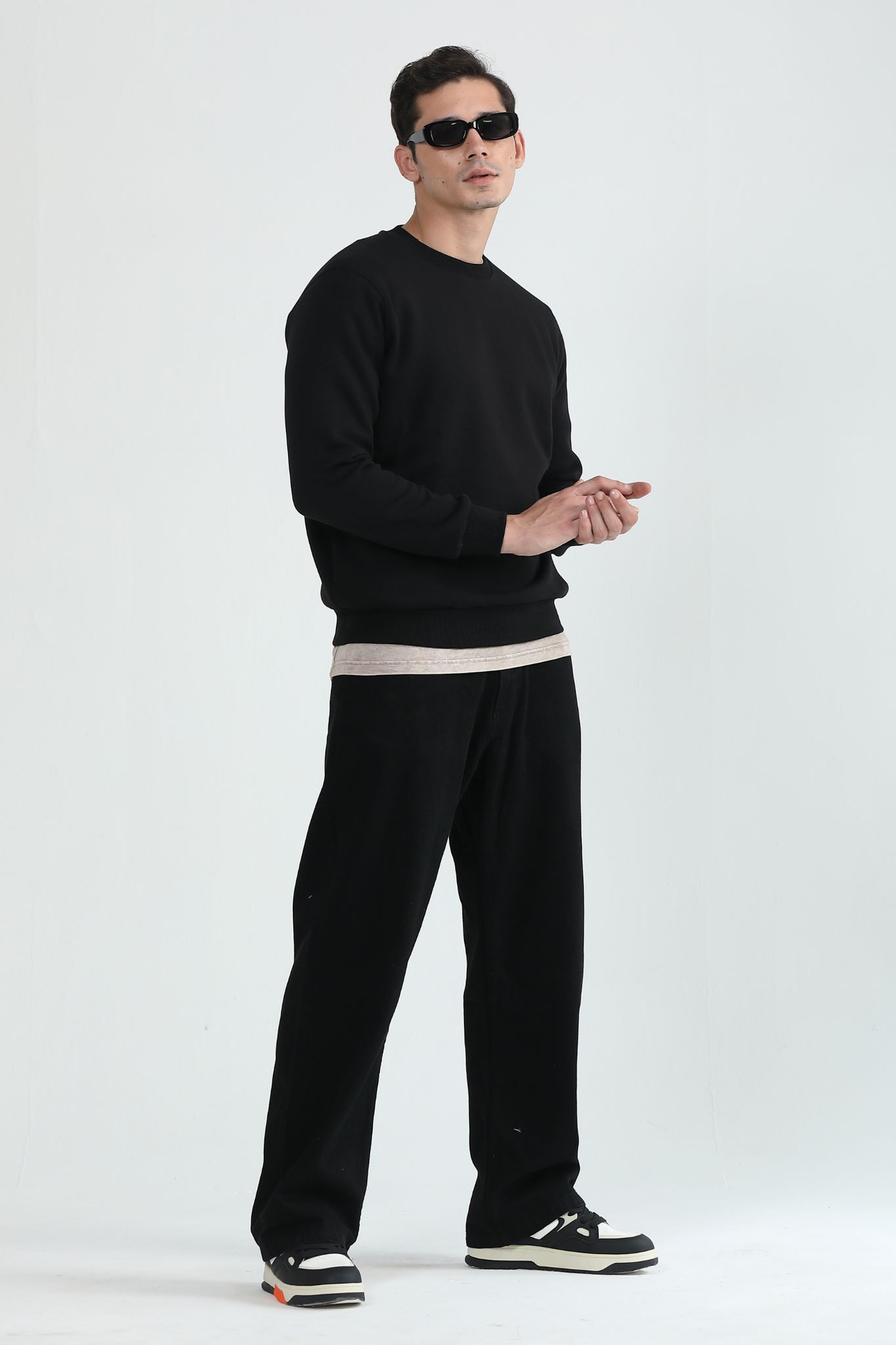 Bold Black- Oversized Sweatshirt-XS