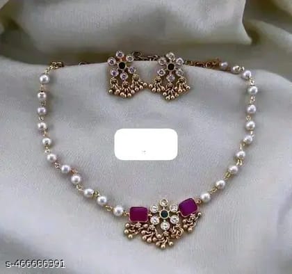 Shimmering Graceful Jewellery Sets