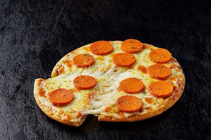 Classic Pepperoni Regular Pizza
