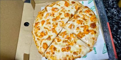 Makhani Paneer Pizza