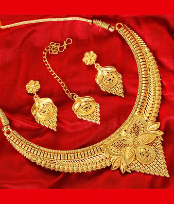 Lily Gold Brass Necklace Set ( Pack of 1 )