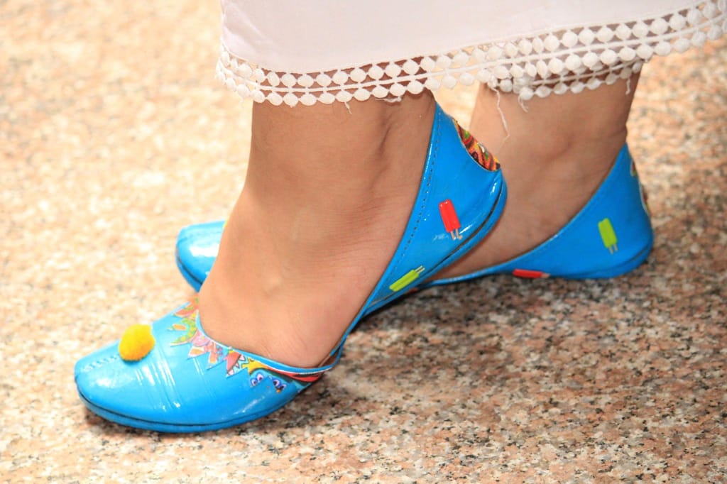 BLUE POPSICLE ~ Beautiful Handpainted Juttis