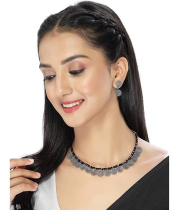 Sukkhi Silver Alloy Necklace Set ( Pack of 1 )