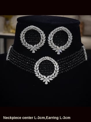 Circular AD leaf design center chik set with side ad tukdi-Black