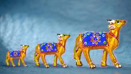 DreamKraft Set of 3 Cow Showpiece for Home Decor and Gift Purpose (10x9, 7.5 x6.5 ,6x5 cm) (Yellow)