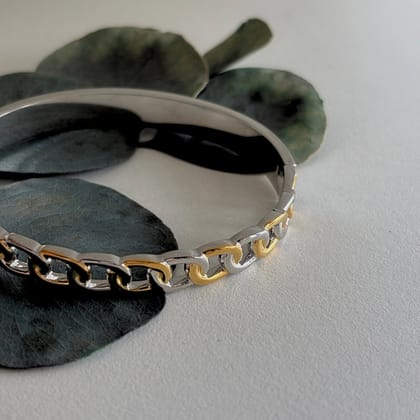 Interlace bangle