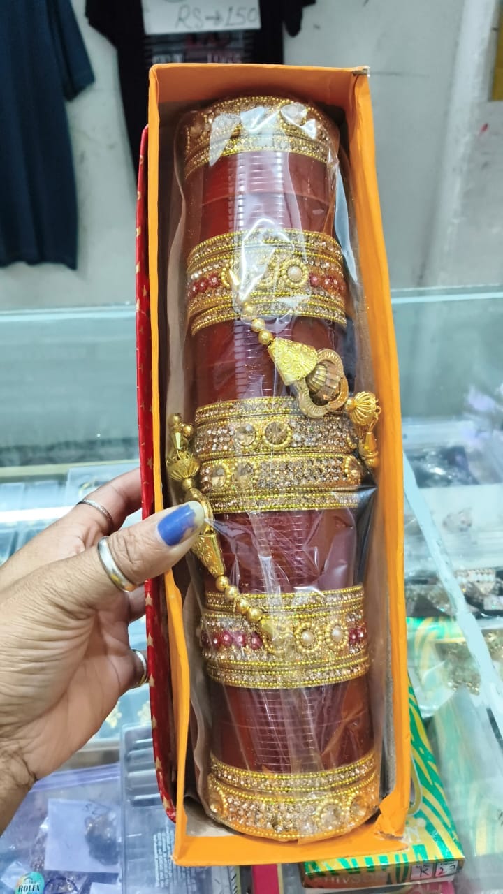 Khushi maroon New Design Plastic Dulhan Chuda For Ladies